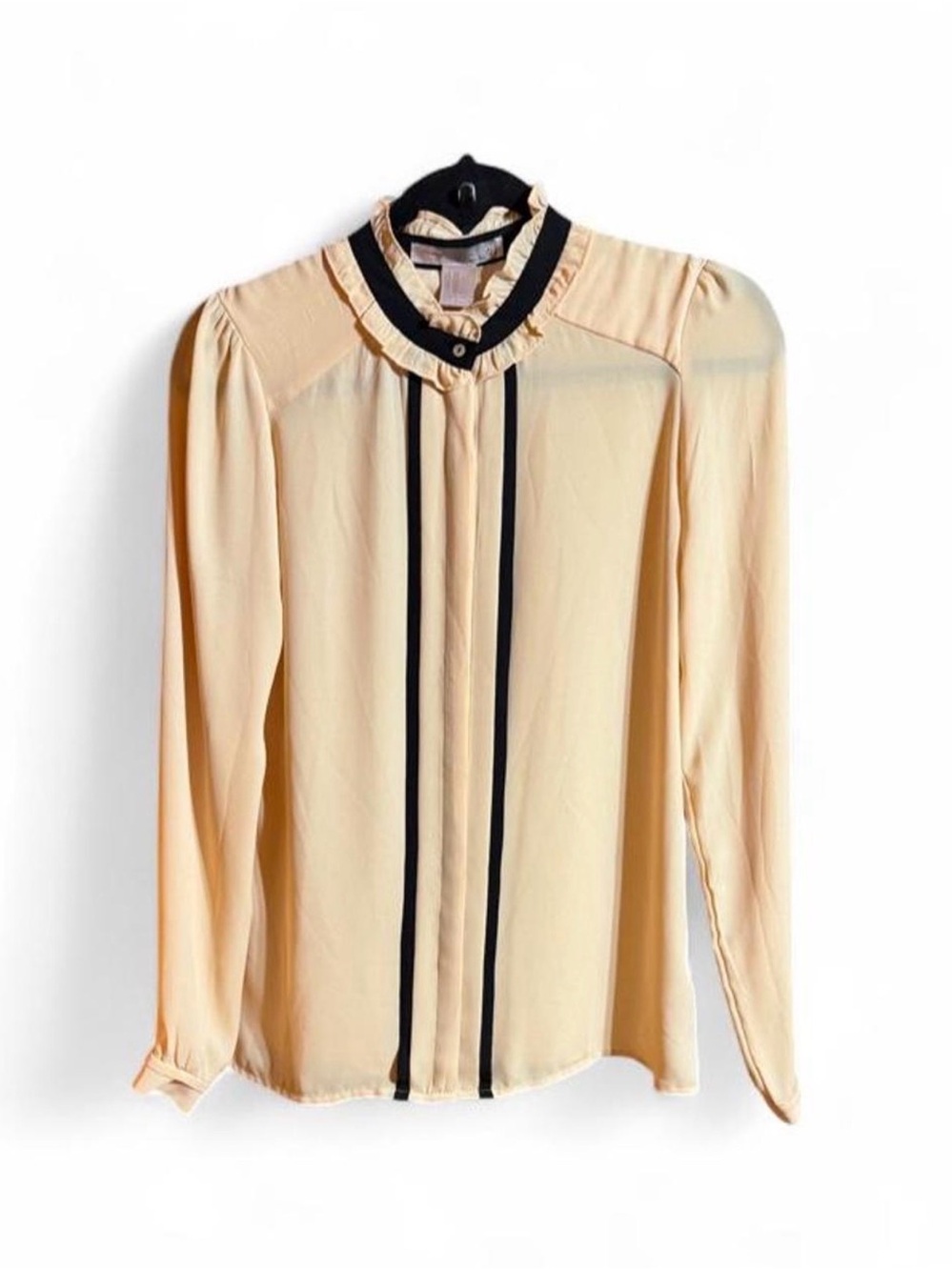 Forever 21 Peach Blouse w/Black Trim, Ruffled Neck, & Concealed Buttons Sz XS